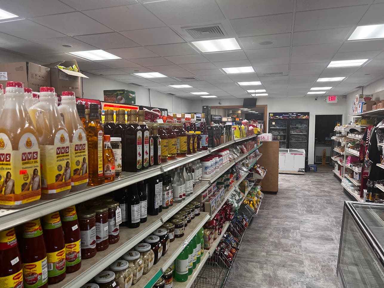 Rana's Indian Bazaar- Al Salam Halal Market & Café thumbnail 4