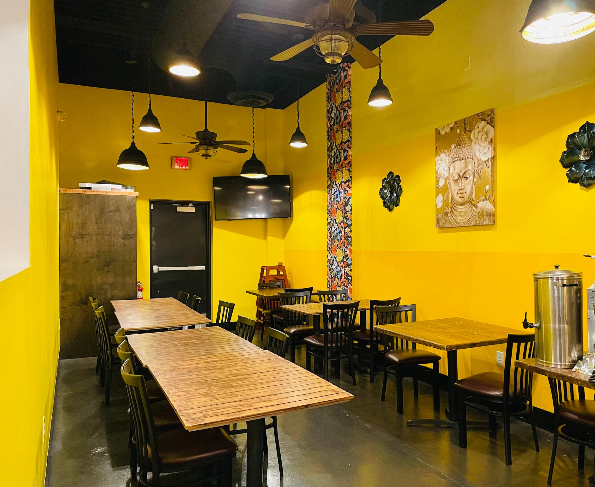 Mirchi Indian Cuisine thumbnail 2