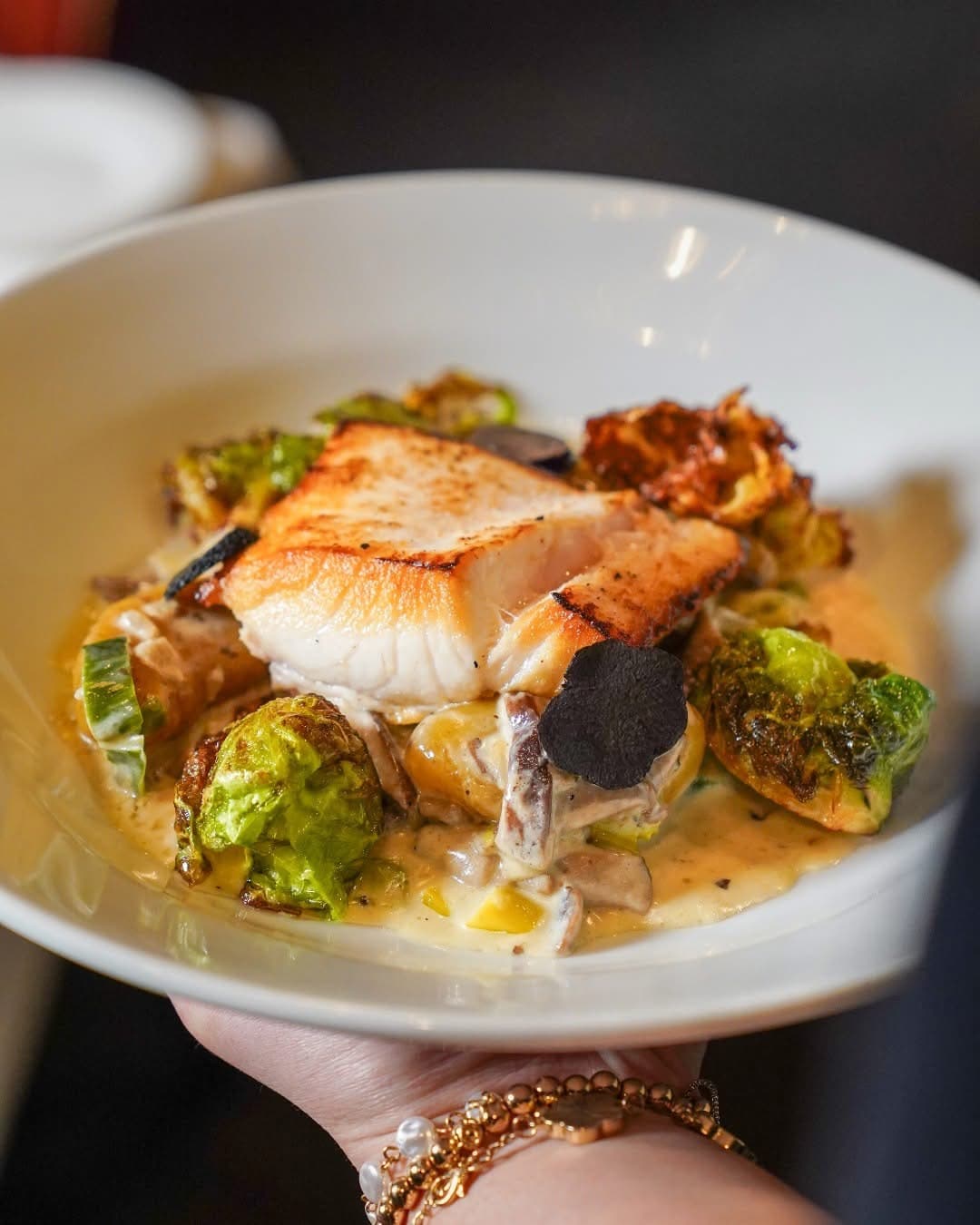 Ane American Bar & Grill thumbnail 4