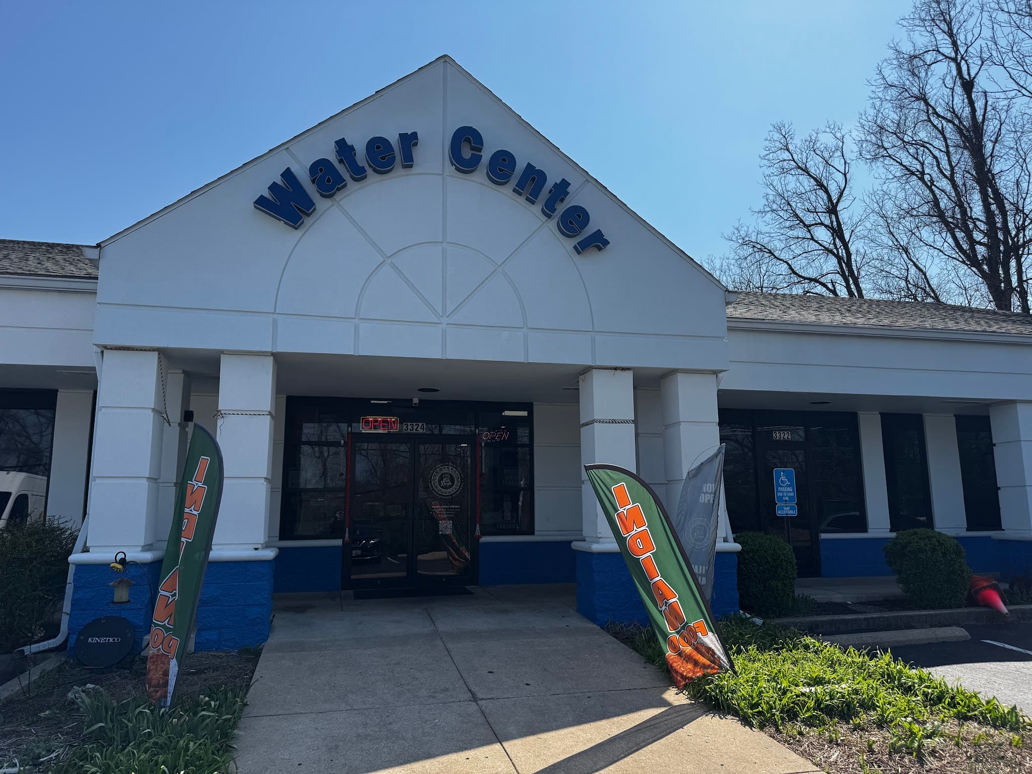 Maaji's Street Kitchen thumbnail 2