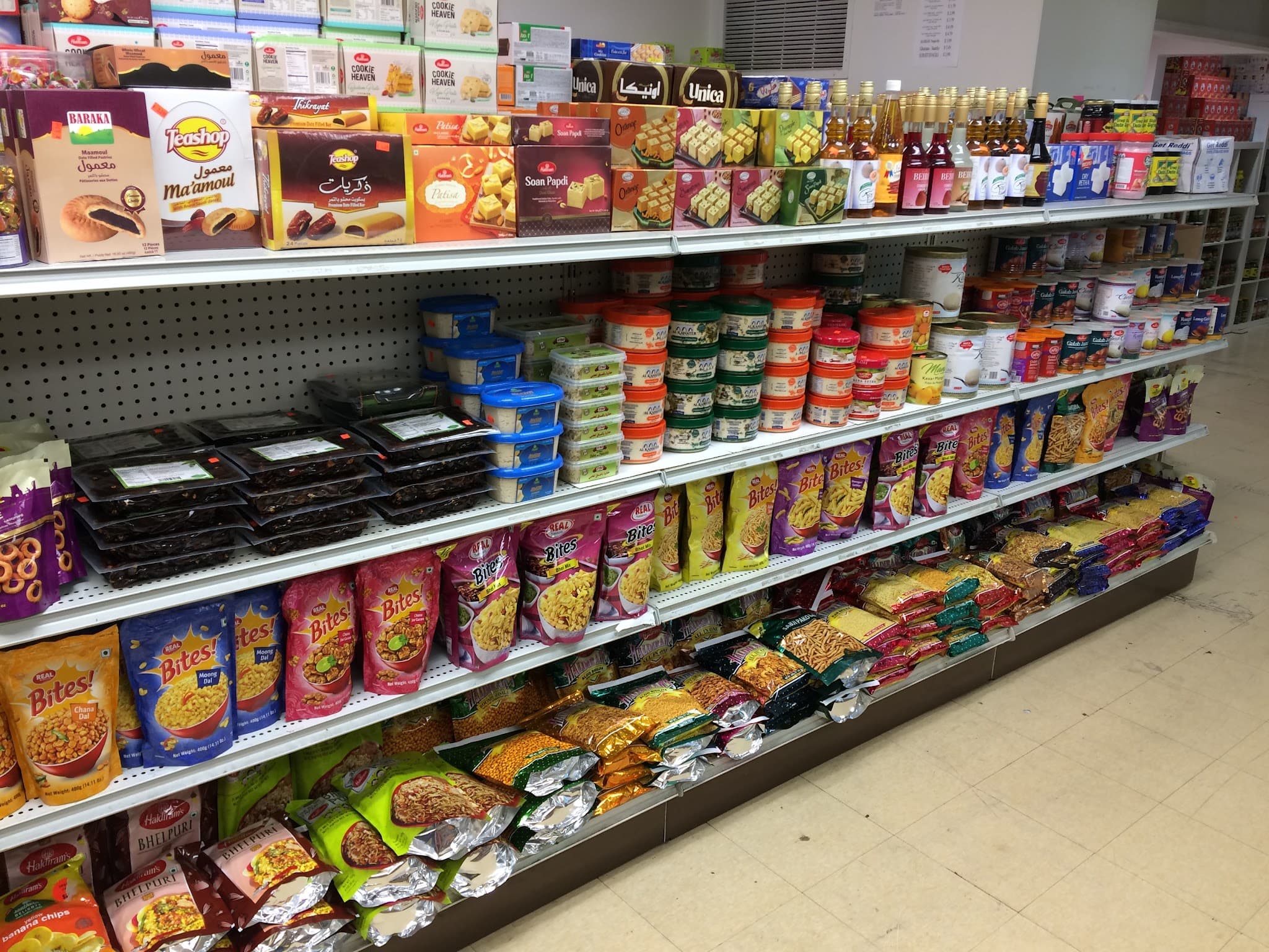 Shanthi Supermarket thumbnail 3